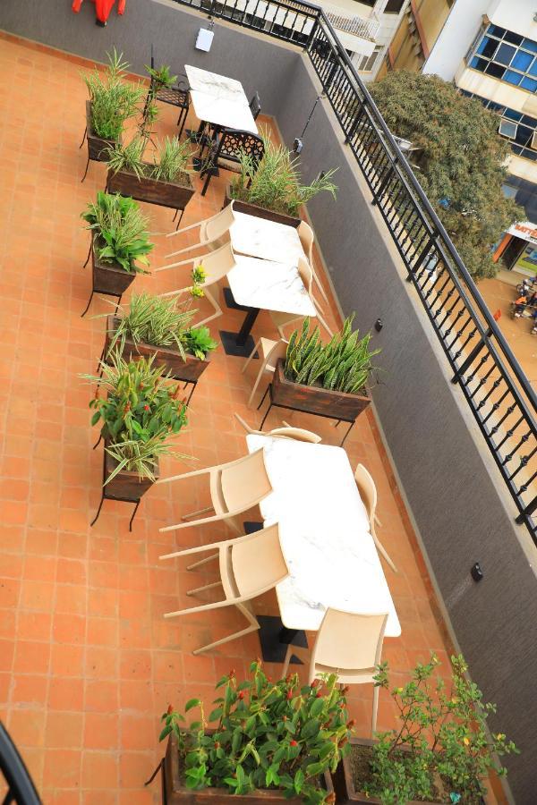 Galaxy Motel Kampala Exterior photo